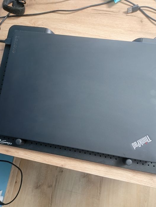 Laptop Lenovo  thinkpad AMD PRO A12-9800B
