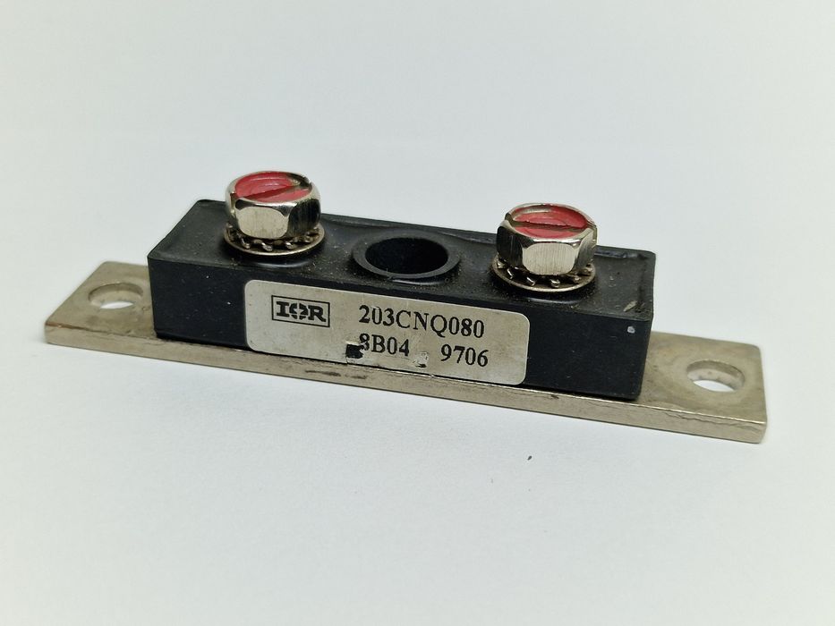 #575   203CNQ080 Moduł IGBT / schottky