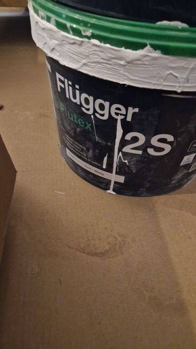 Flügger Flutex 2S - antyrefleksyna farba do sufitów
https://centrumwyk