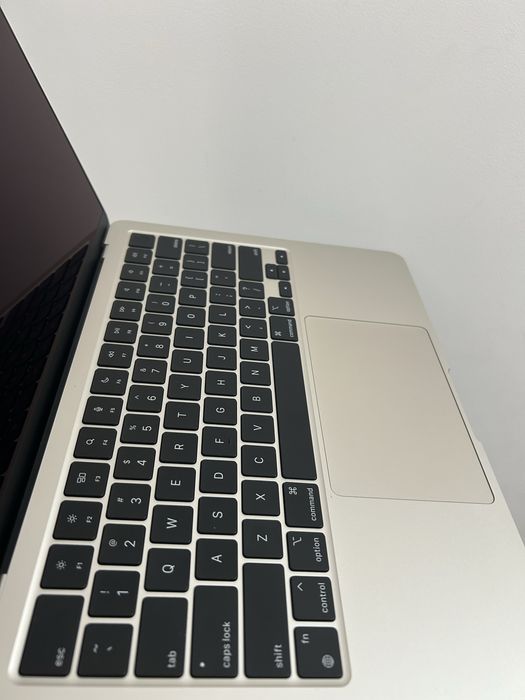 Запчастини  MacBook Air 13 M2 екран