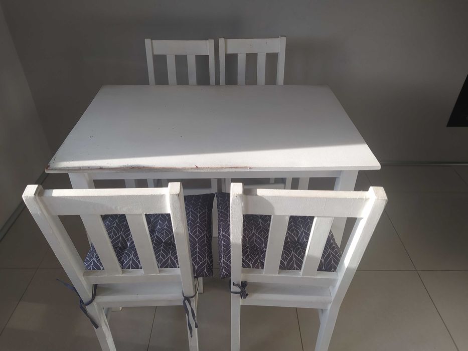 Piękny drewniany stół+4 krzesła