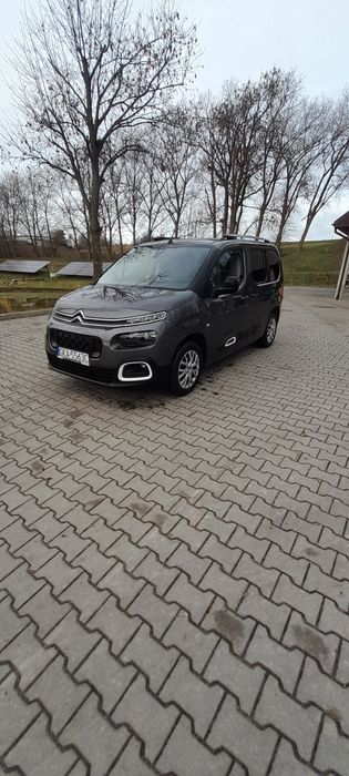 Opony letnie R 17  i R 16 po 2 sztuki i inne