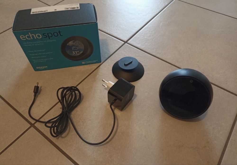 Amazon Echo Spot 1.ª Geração – Alexa com Ecrã e Câmara