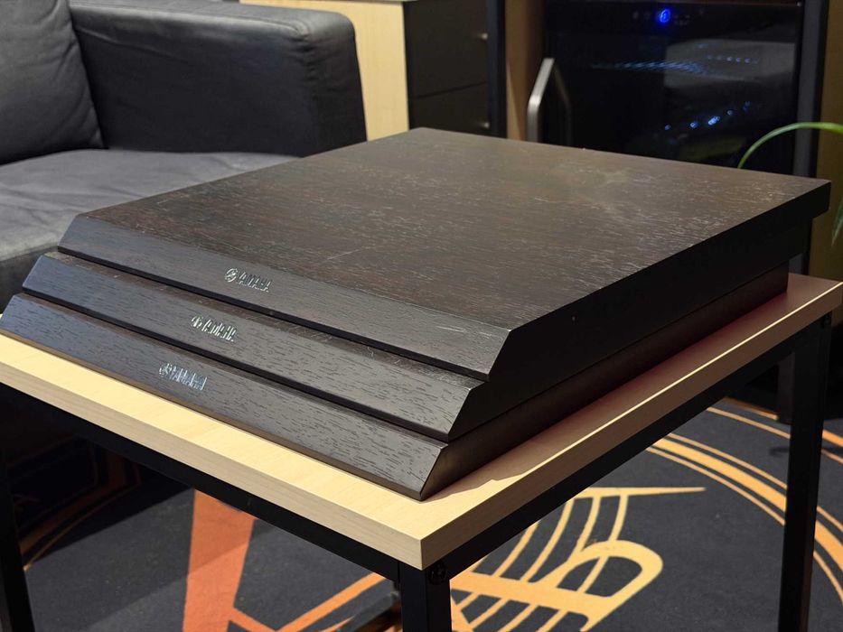 Cokół drewniany pod wzmacniacz lub kolumnę - Yamaha | Powystawowy