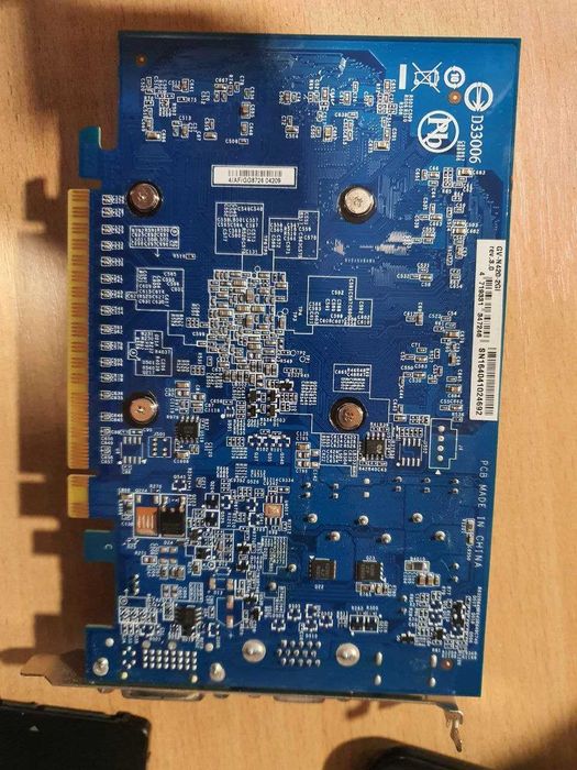 Видеокарта Gigabyte GT420 2 Гб рабочая.