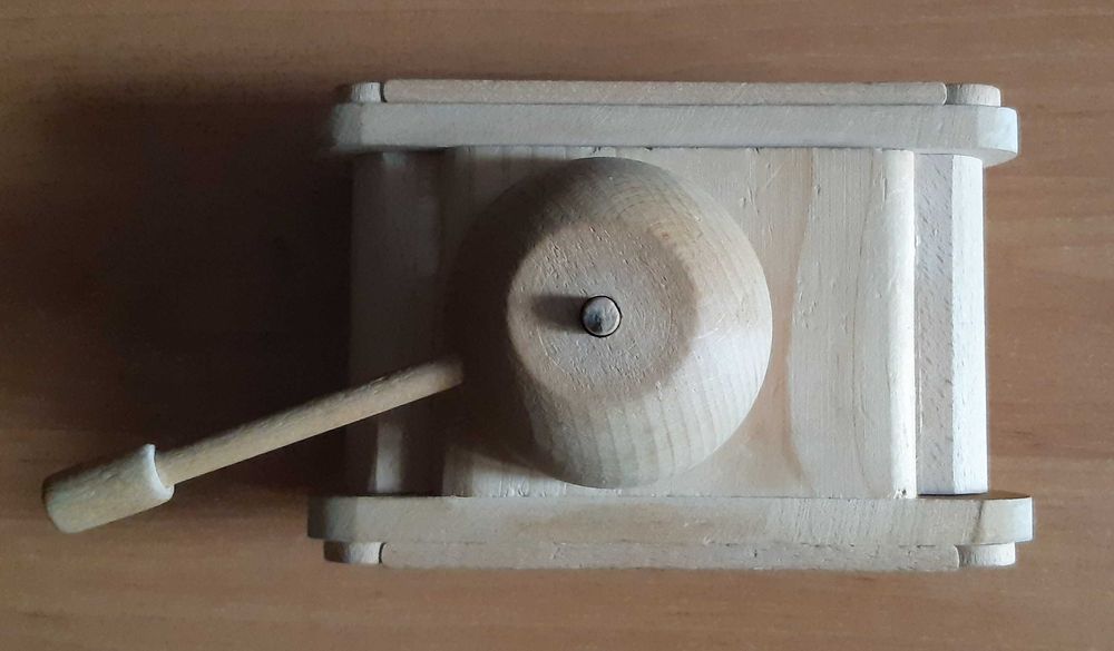 Дерев'яні іграшки-моделі