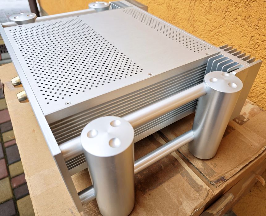 Chord CPM2600 інтегрований підсилювач