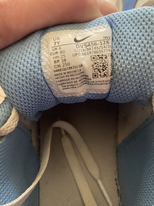 Buty Nike rozmiar 40 + bluzka i bransoletka ze stali chirurg. gratis