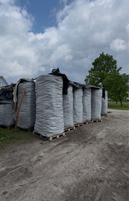 Обладнання для фасування деревного  вугілля в Біг Беги