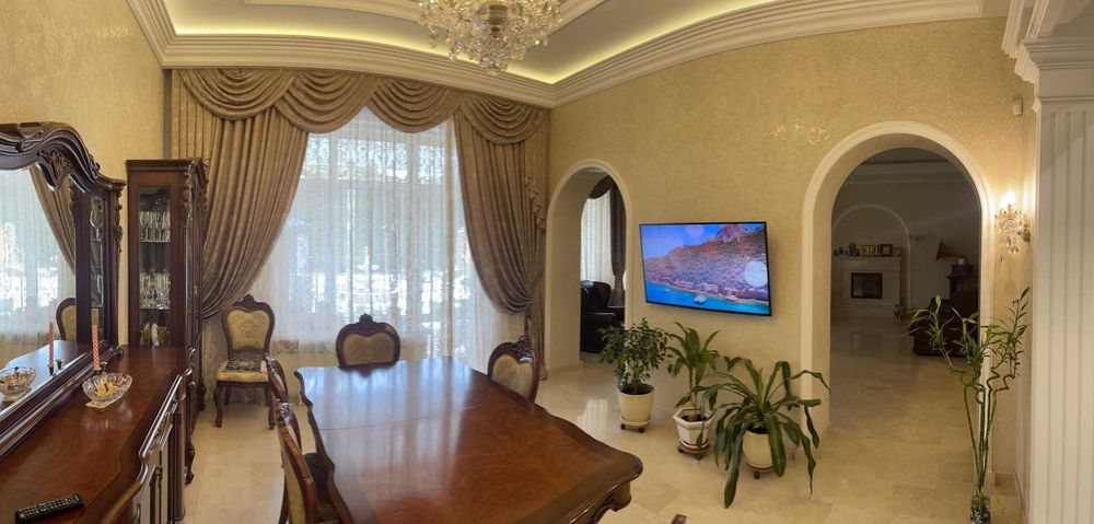 Продається будинок-дуплекс в Совіньйоні.