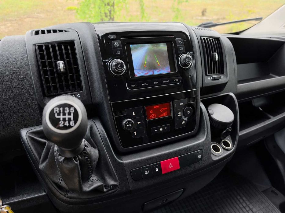sprzedam auto marki peugeot boxer