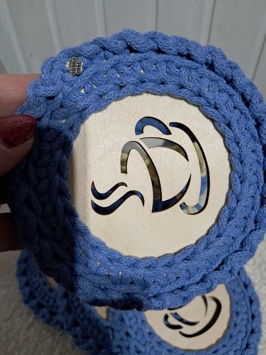 Koszyczek plus 4 podkładki