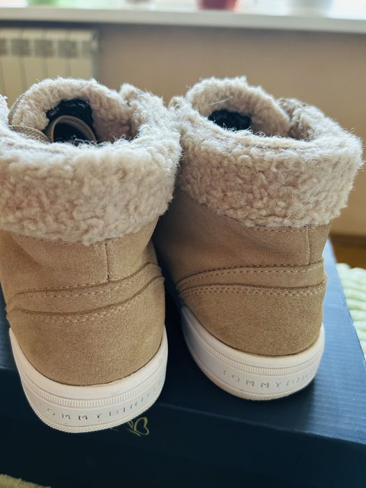 Кеди жіночі зимові замшеві Tommy Hilfiger 39 розмір