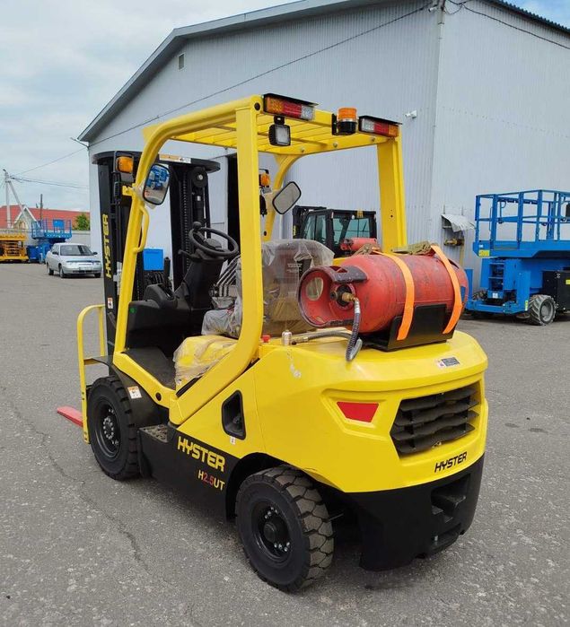Газо-бензиновий вилковий навантажувач Hyster H2.5UT, 2023 рік  Новий  В наявності