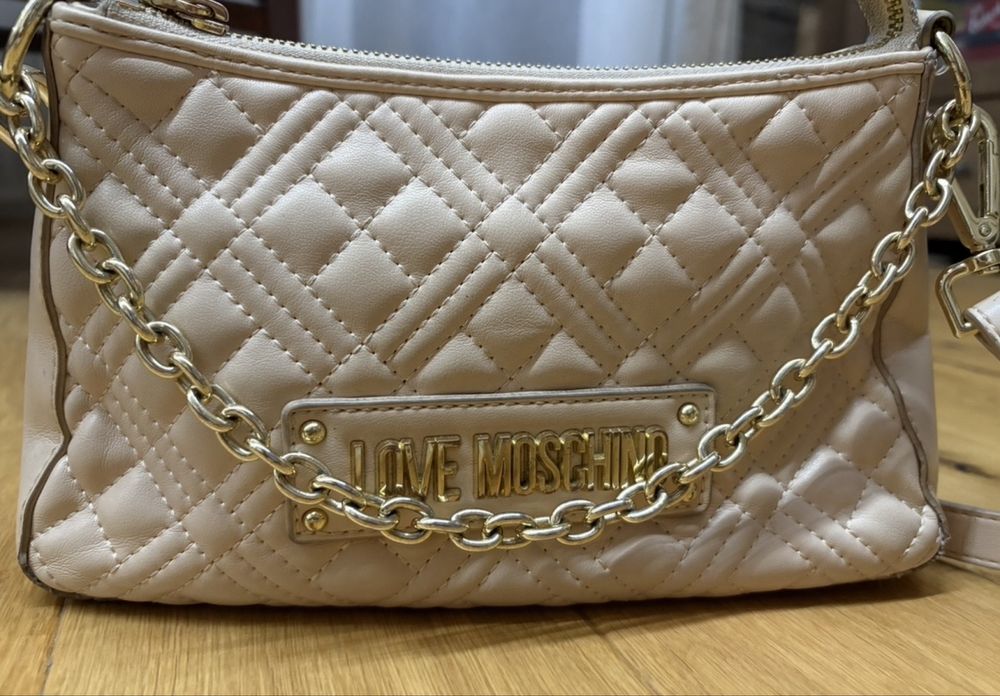 Torebka bezowa pikowana  Love Moschino