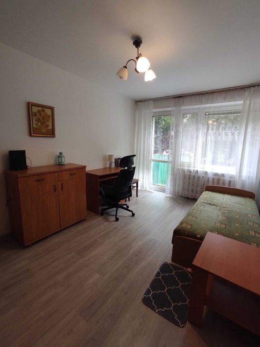 Przestronny pokój 15 m² z balkonem dla studentki | ul. Polna, Olsztyn | Stała opłata 1500 zł całość