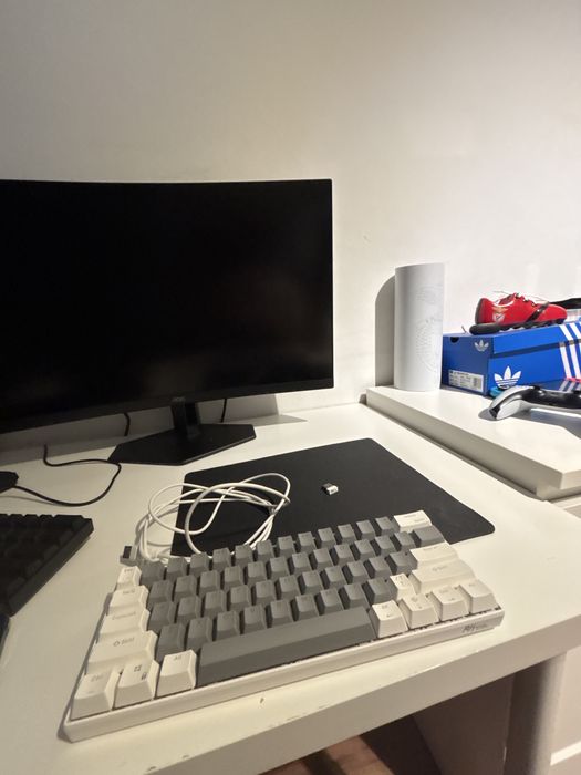 Teclado royal kludge rk61 + comando da ps4