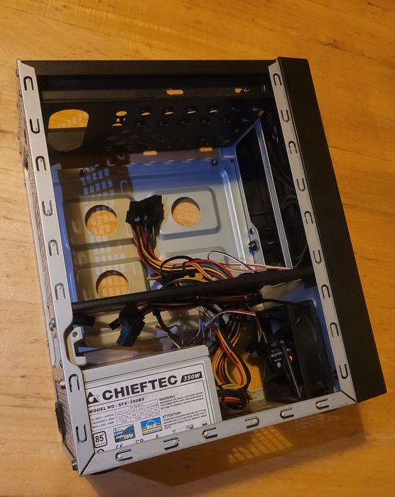 Obudowa Mini ITX Chieftec CT-BT02 + zasilacz i wentylator GRATIS