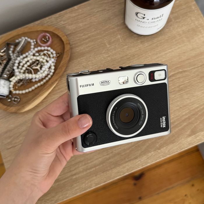 Фотокамера Fujifilm INSTAX Mini Evo (Black)