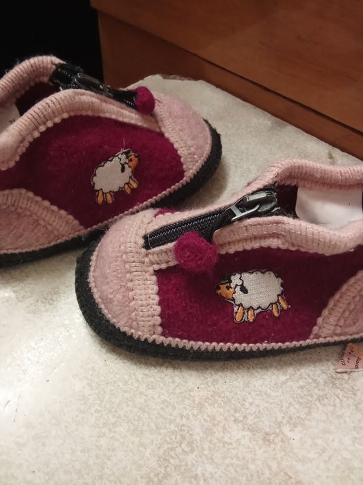 Домашні Тапки тапули туфлі тапочки хатні капці