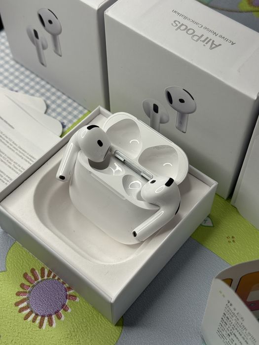 Навушники Apple AirPods 4 (ANC - функція активного шумоподавлення)