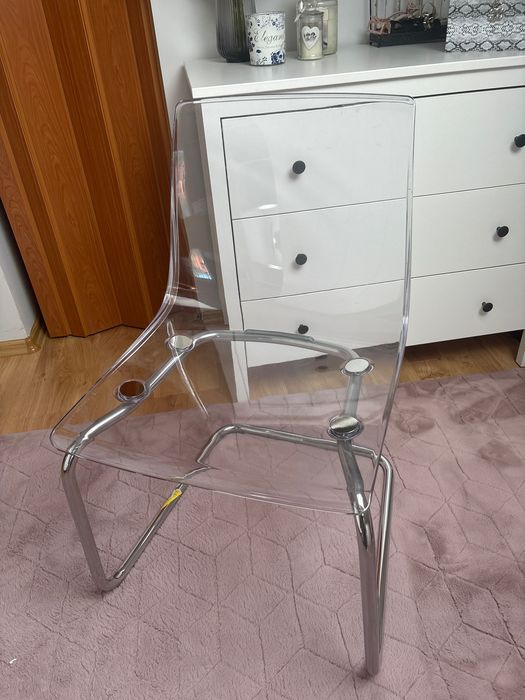 Krzesało do kosmetyczki lub biurka glamour