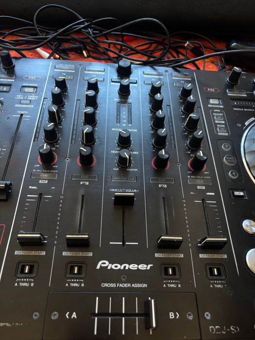 Pioneer DDJ-SX kontroler DJ 4-kanałowy + case + komplet kabli
