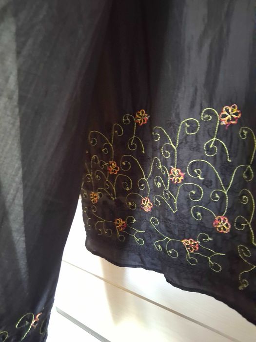100 % silk Czarny jedwabny biżuteryjny szal apaszka haftowany