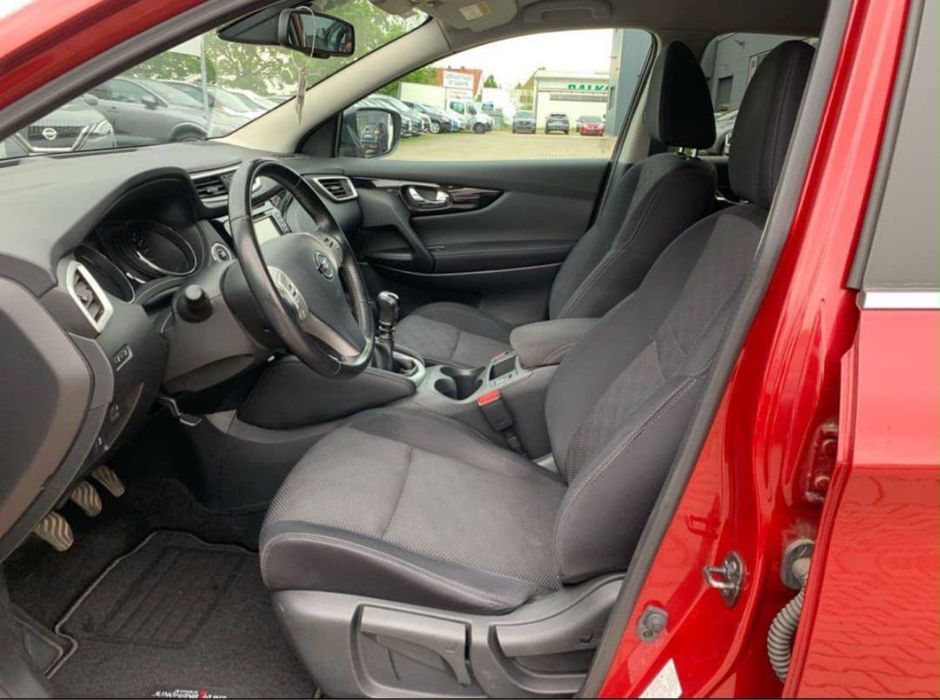 Продам автомобіль Nissan Qashqai 1,2 Бензин, 2016 року