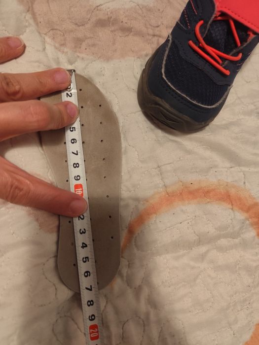 W bardzo dobrym stanie, półbuty Quechua w rozm 27. Decathlon