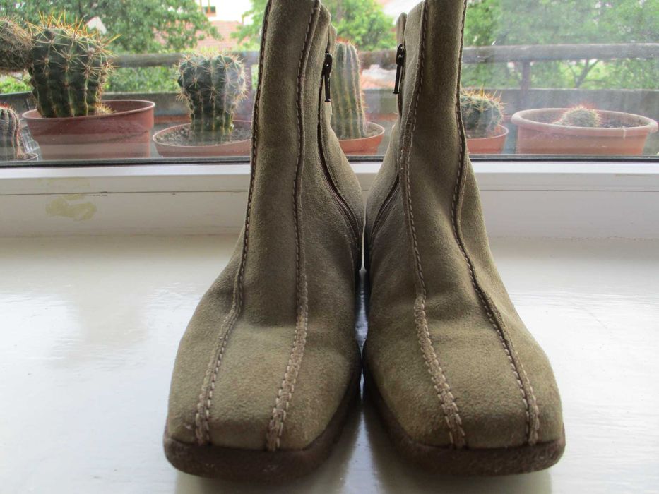 Замшевые полусапожки Экко