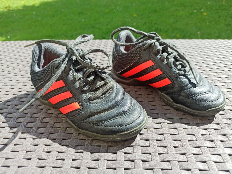 Buty dziecięce Adidas rozm. 28