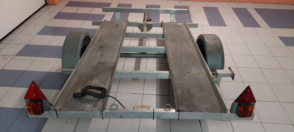 Rebosov atrelado em alumínio