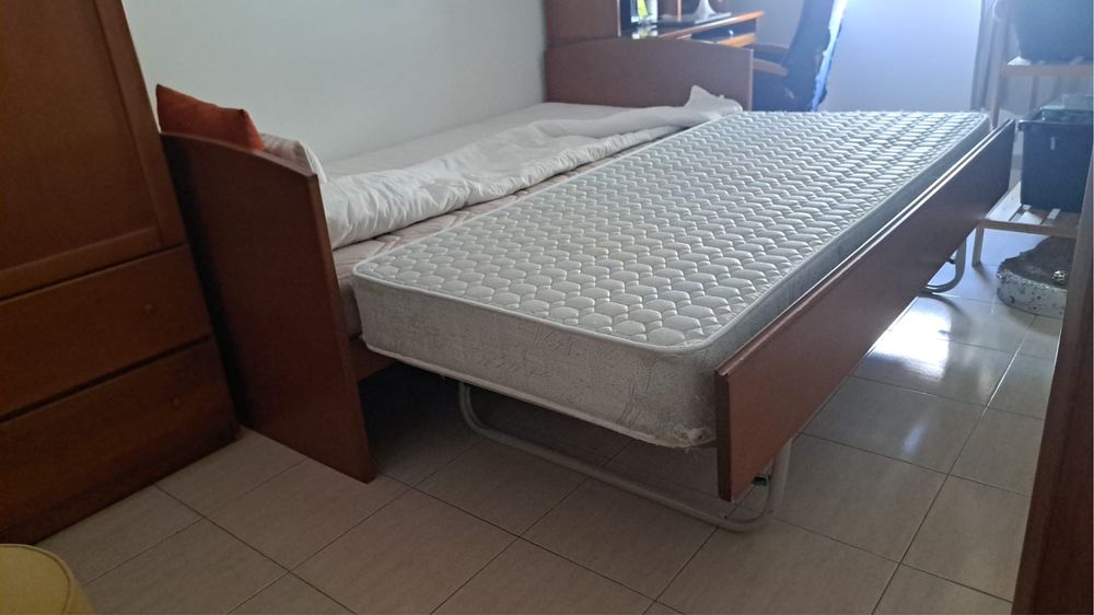 Cama de solteiro com gaveta