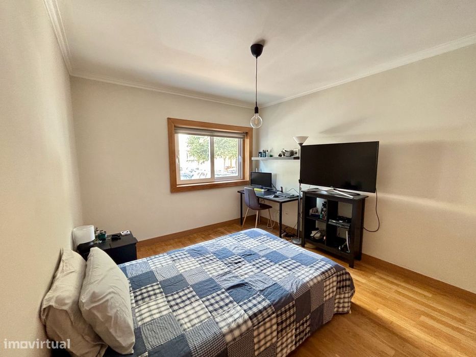 Apartamento T3 com excelentes áreas, renovado, boa exposição solar