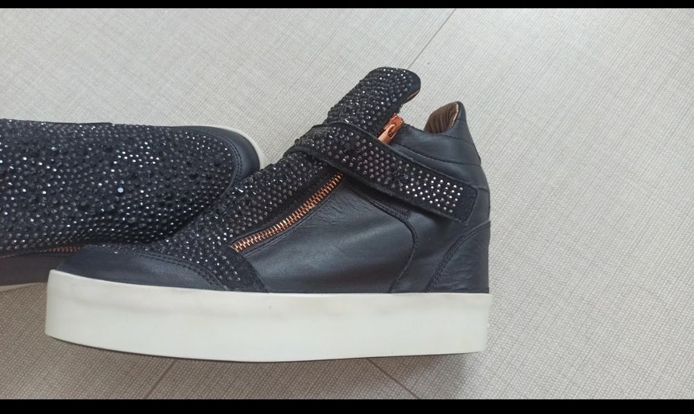 Sneakersy na koturnie Alexander Smith 40