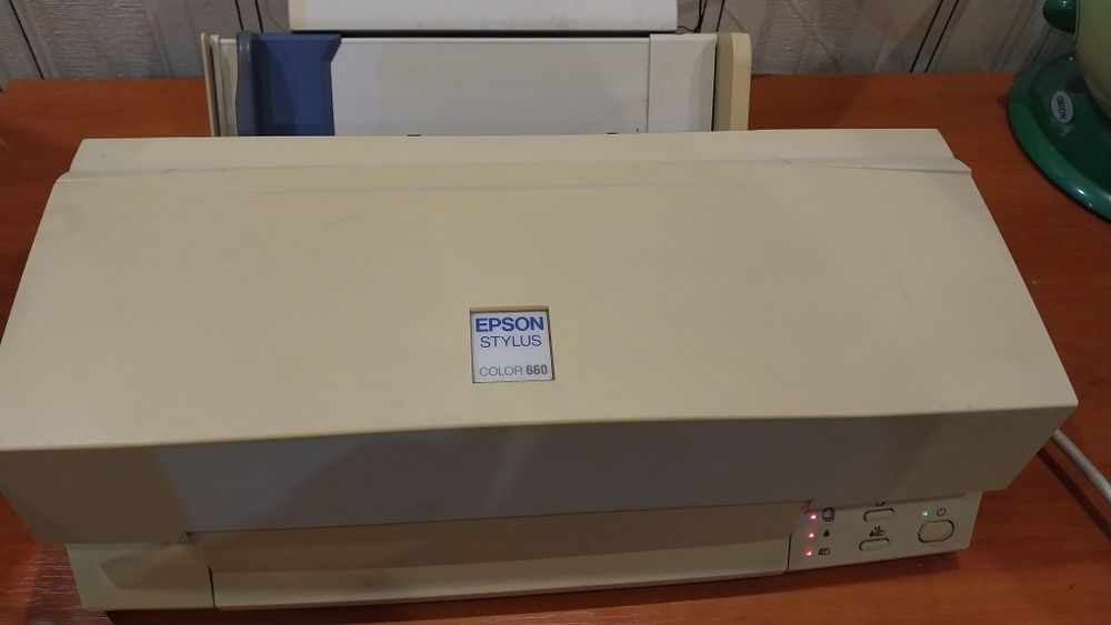 Продам рабочий Принтер Epson Stylus Color 600  в отличном состоянии  .