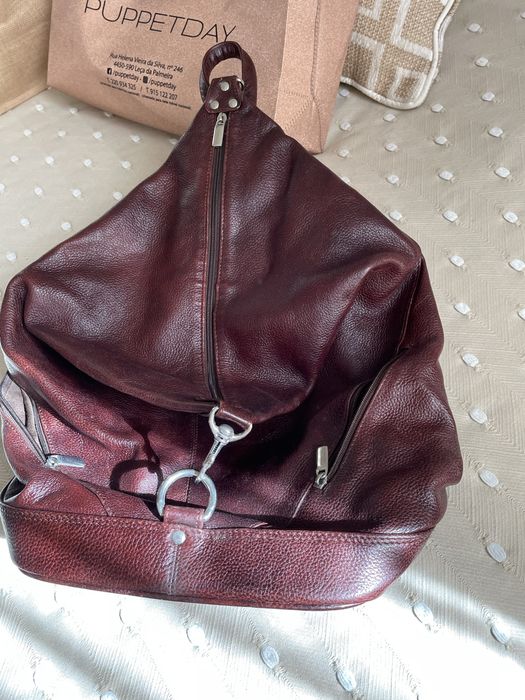 Saco mochila. Camel escuro.