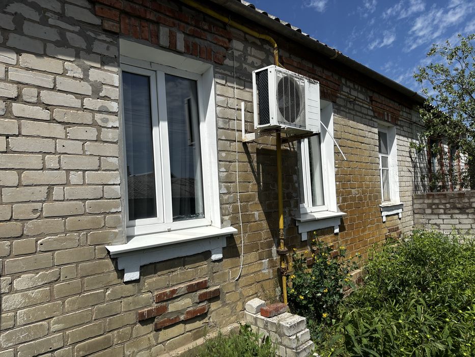 Продам полдома пл. 93м2 в центре пос. Хорошево (20 км от центра Харькова)