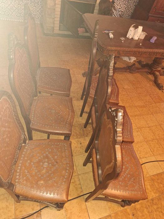 Conjunto de 6 cadeiras de cabedal