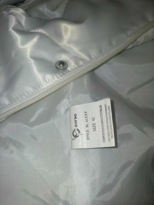 Biały płaszcz, kurtka firmy Perso rozmiar 42