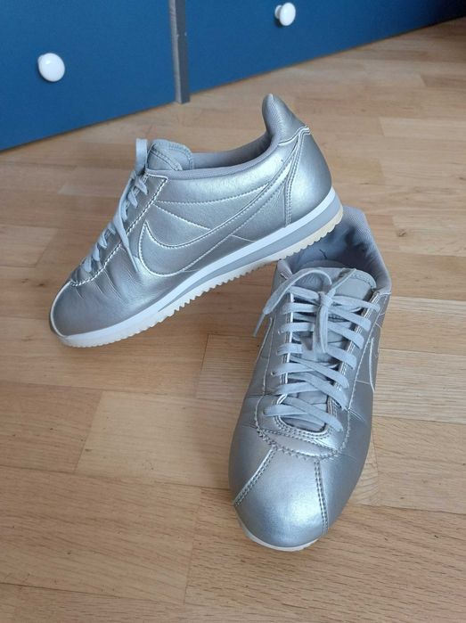 Жіночі кросівки снікерси Nike Cortez | розмір 40