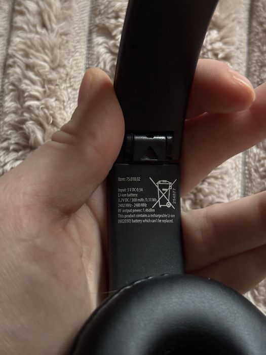 Навушники чорні безпровідні