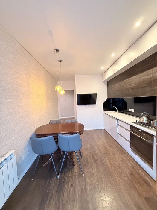 Продам 2к  ЖК Полісся 1