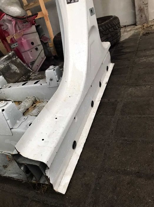 БМВ Х3 поріг стійка центральна ліва X3 G01 разборка BMW шрот запчасти