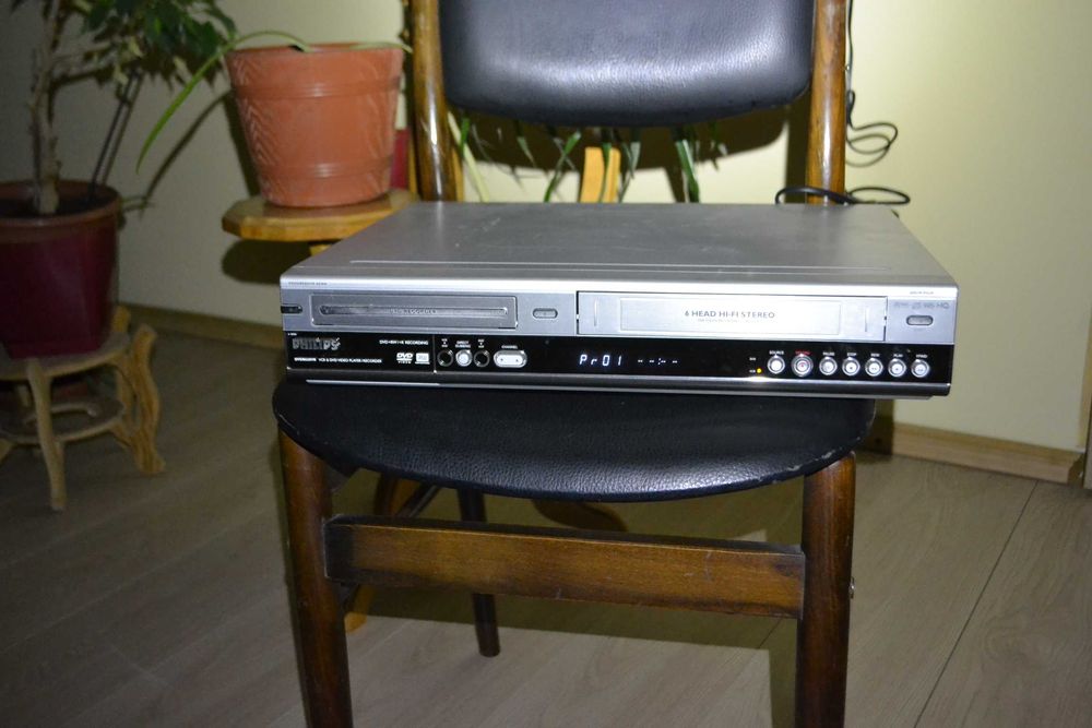 Nagrywarka Philips DVDR630VR PRZEGRYWARKA kaset VHS na DVD sprawna