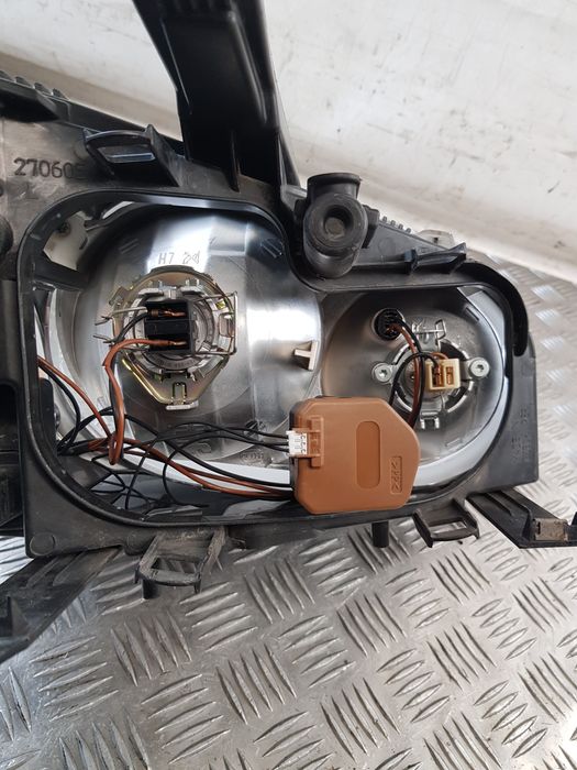 Lampa Lewa Przód 3M5113006Ah Ford C-Max I 05R- Europa