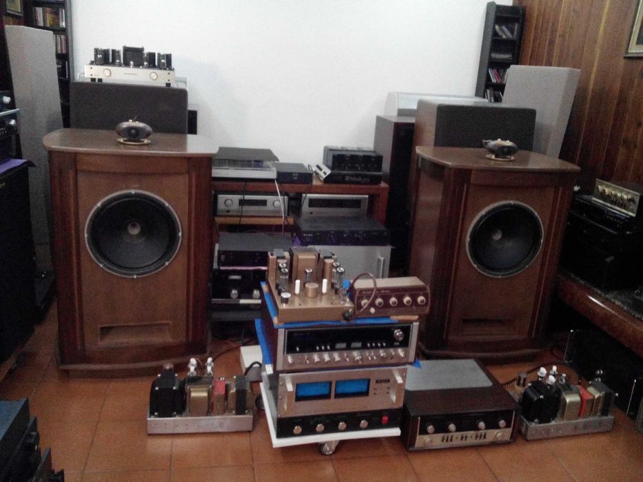 Tannoy  Canterbury caixas div com Tannoy Gold de 15" , (TROCO)