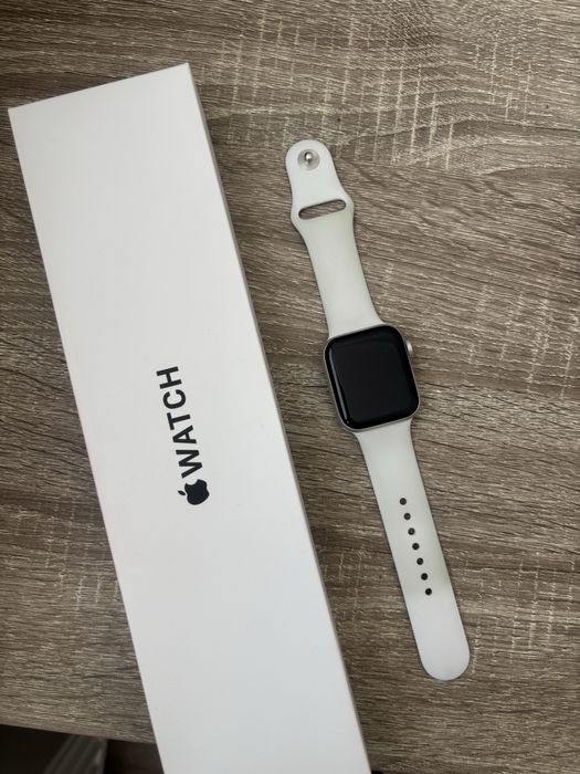 Apple Watch SE 2 44 mm Aluminium Case