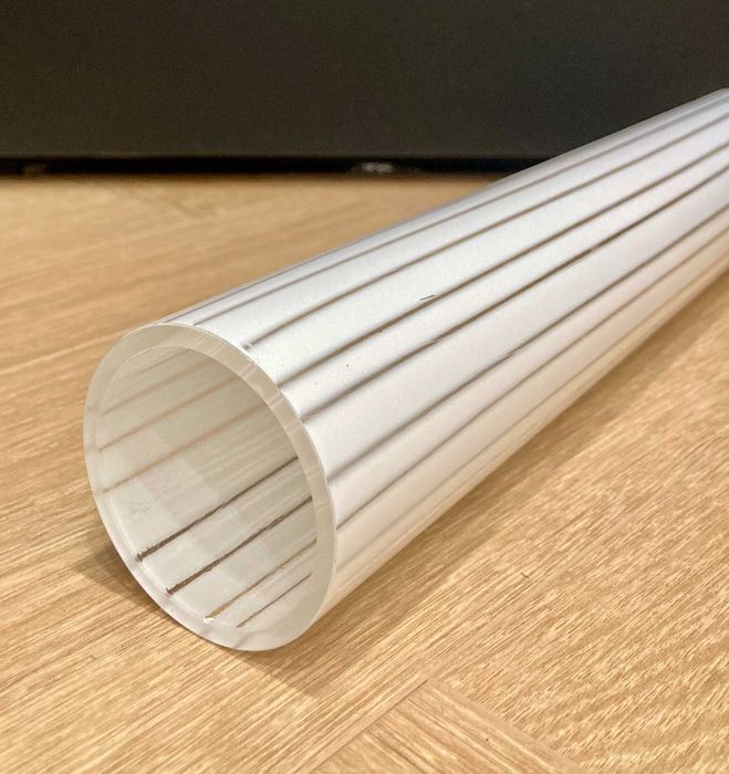 Wazon szklany o ciekawym ubarwieniu